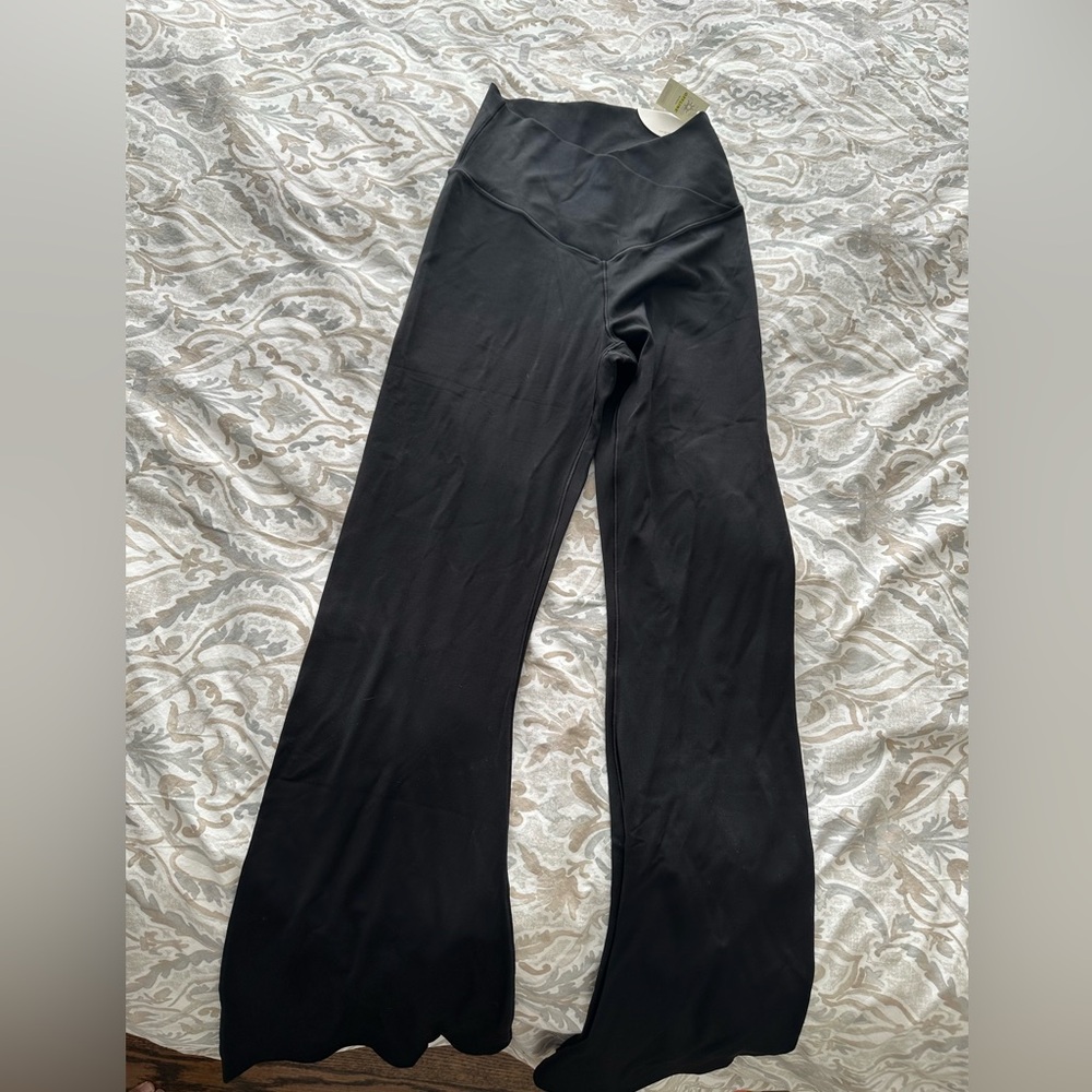 Women’s Aerie Offline High Waisted Crossover Flare Leggings Size Med